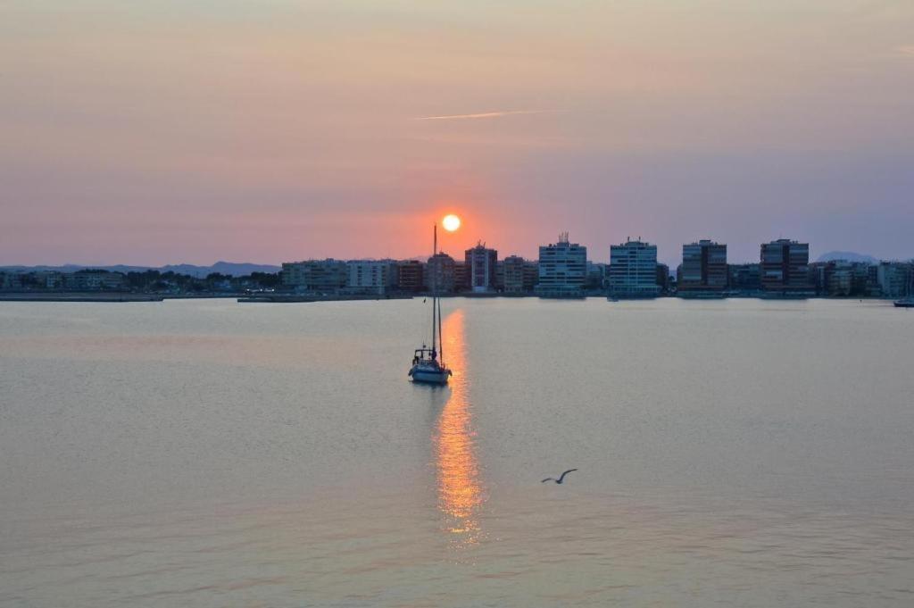 Apartamento Cerca A La Playa Del Cura ! Cura Beach تورّيفيِخا المظهر الخارجي الصورة